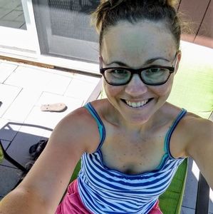 Meet your Posher, Alicia